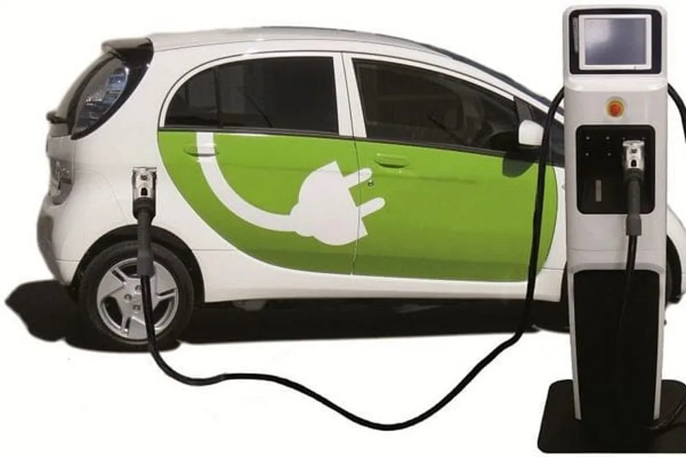 mașini electrice sau hibride